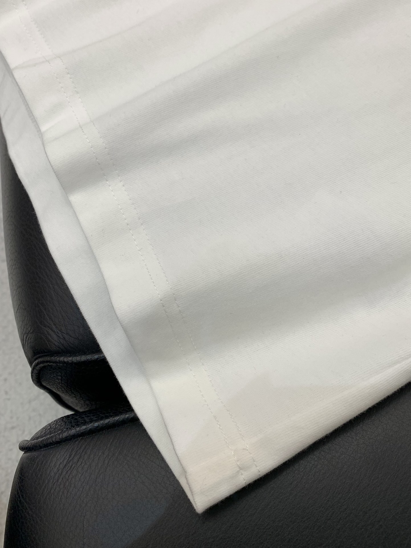 ，Burberry 巴宝莉，2025夏季最新品，专柜同步有售，原单狠货，时尚休闲圆领短袖T恤，进口原版面