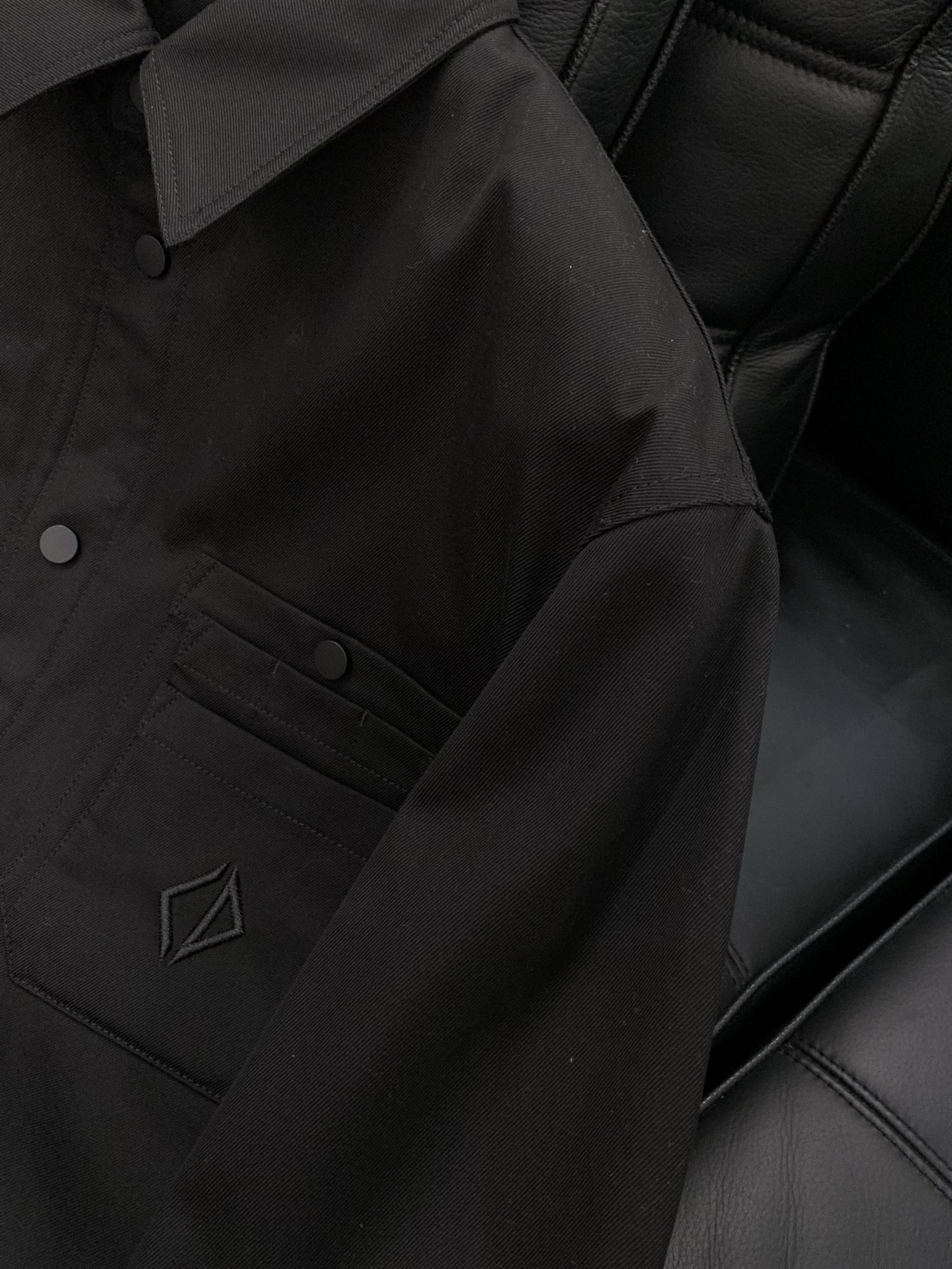 ，Dior 迪奥， 2025冬季新品，专柜同步有售，简约时尚休闲➕棉外套，原版进口面料，舒适透气，顶级刺