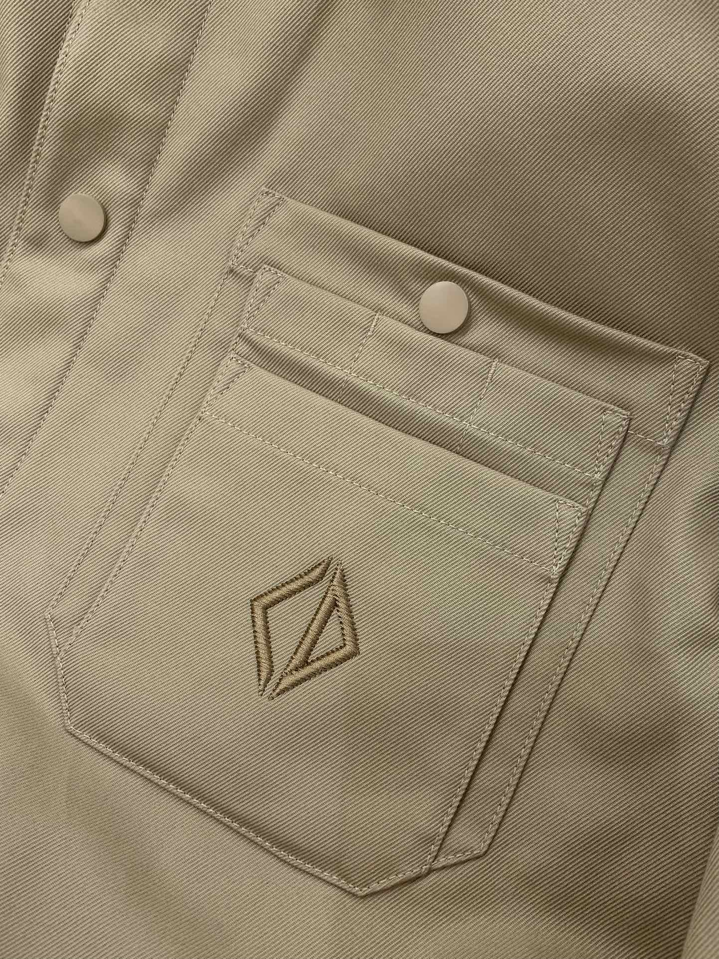 ，Dior 迪奥， 2025冬季新品，专柜同步有售，简约时尚休闲➕棉外套，原版进口面料，舒适透气，顶级刺