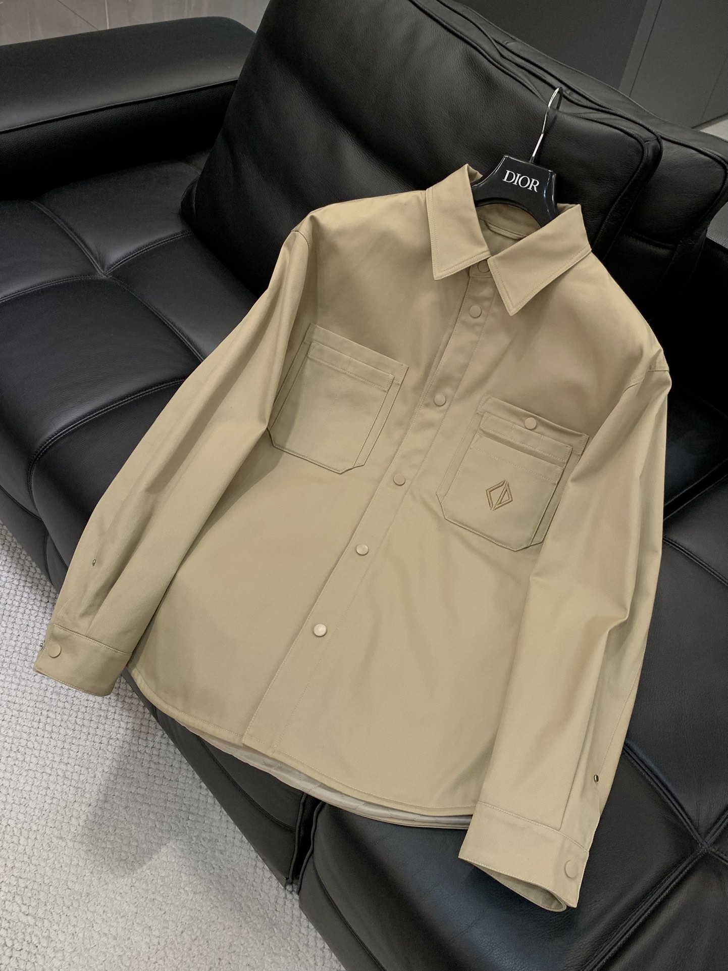 ，Dior 迪奥， 2025冬季新品，专柜同步有售，简约时尚休闲➕棉外套，原版进口面料，舒适透气，顶级刺
