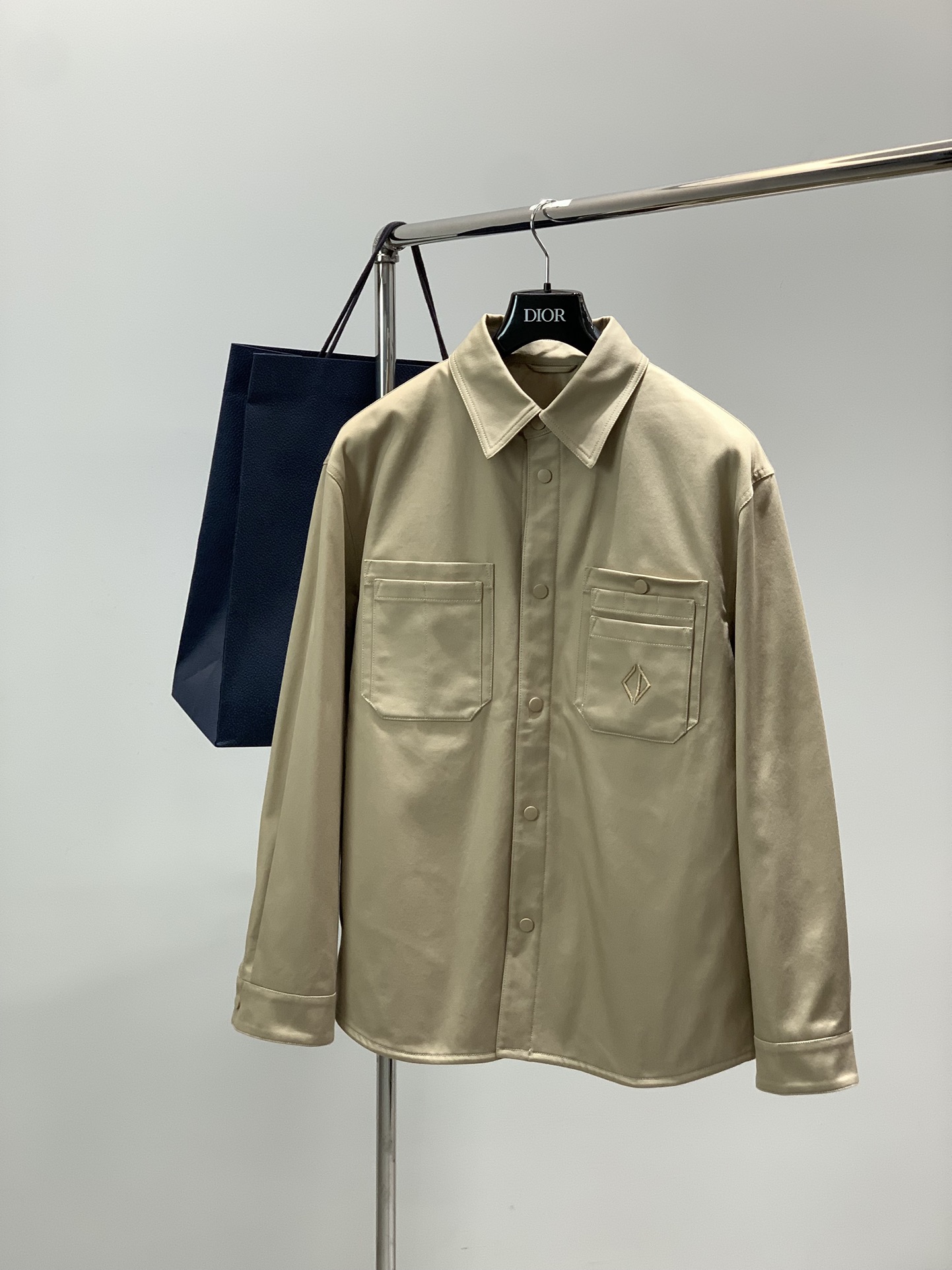 ，Dior 迪奥， 2025冬季新品，专柜同步有售，简约时尚休闲➕棉外套，原版进口面料，舒适透气，顶级刺