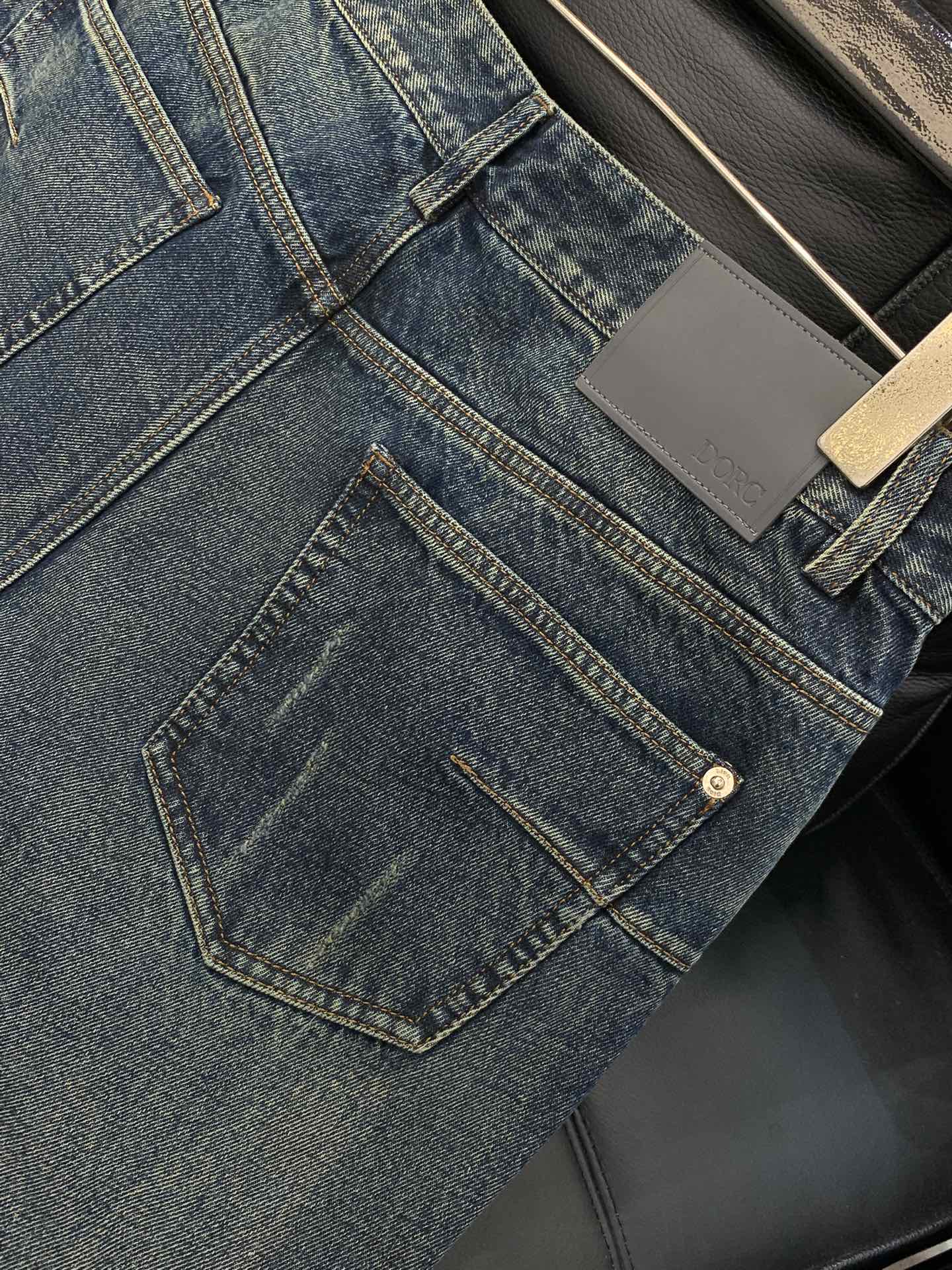 ，Dior 迪奥，2025秋季新品，官网专柜同步有售，原单狠货，时尚休闲水洗牛仔裤，超级有范儿的一款牛仔