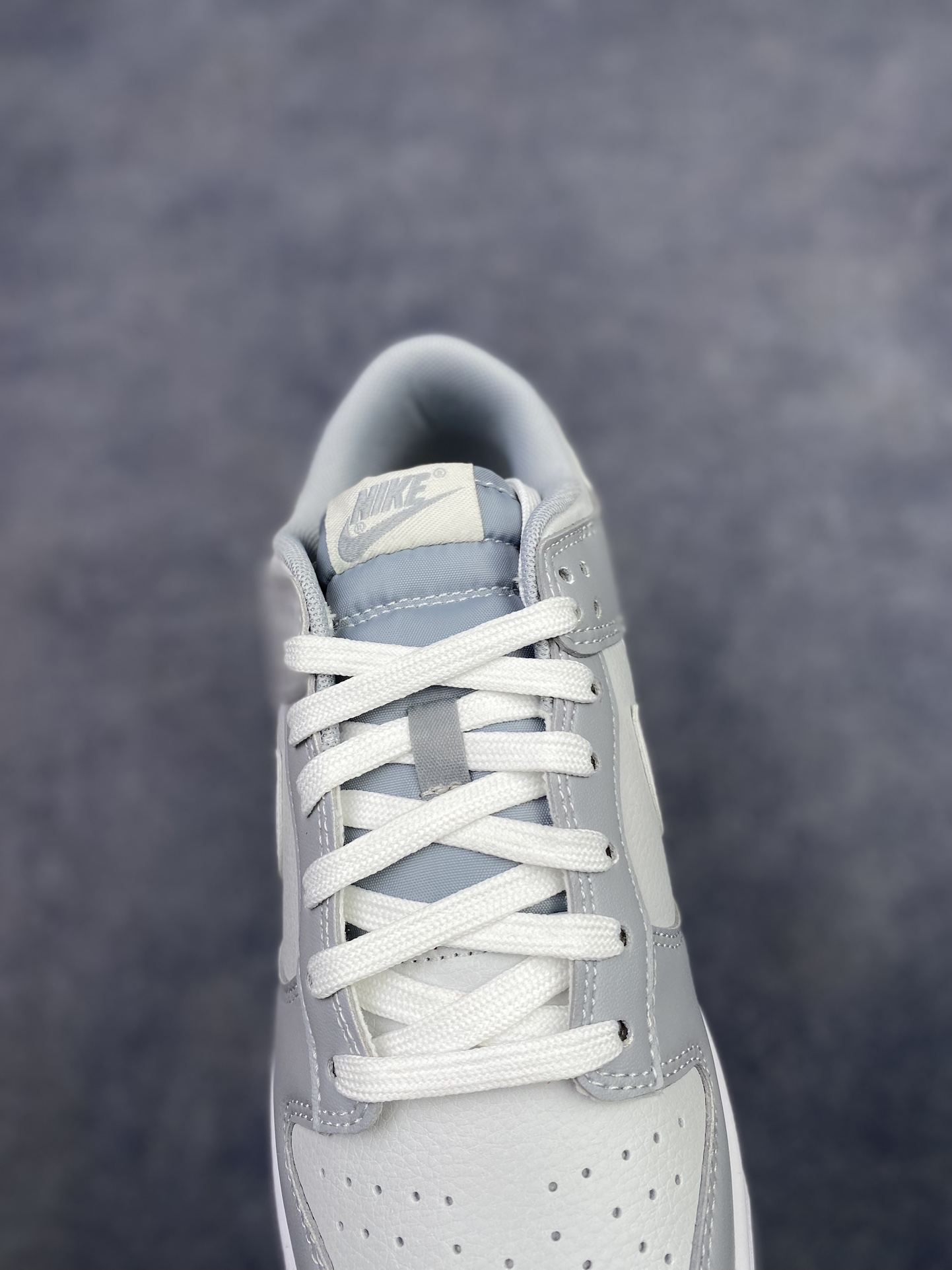 特价神版独家版型蒸餾加工帶來的是更好的视觉和脚感体验 耐克Nike SB Dunk Low Retro