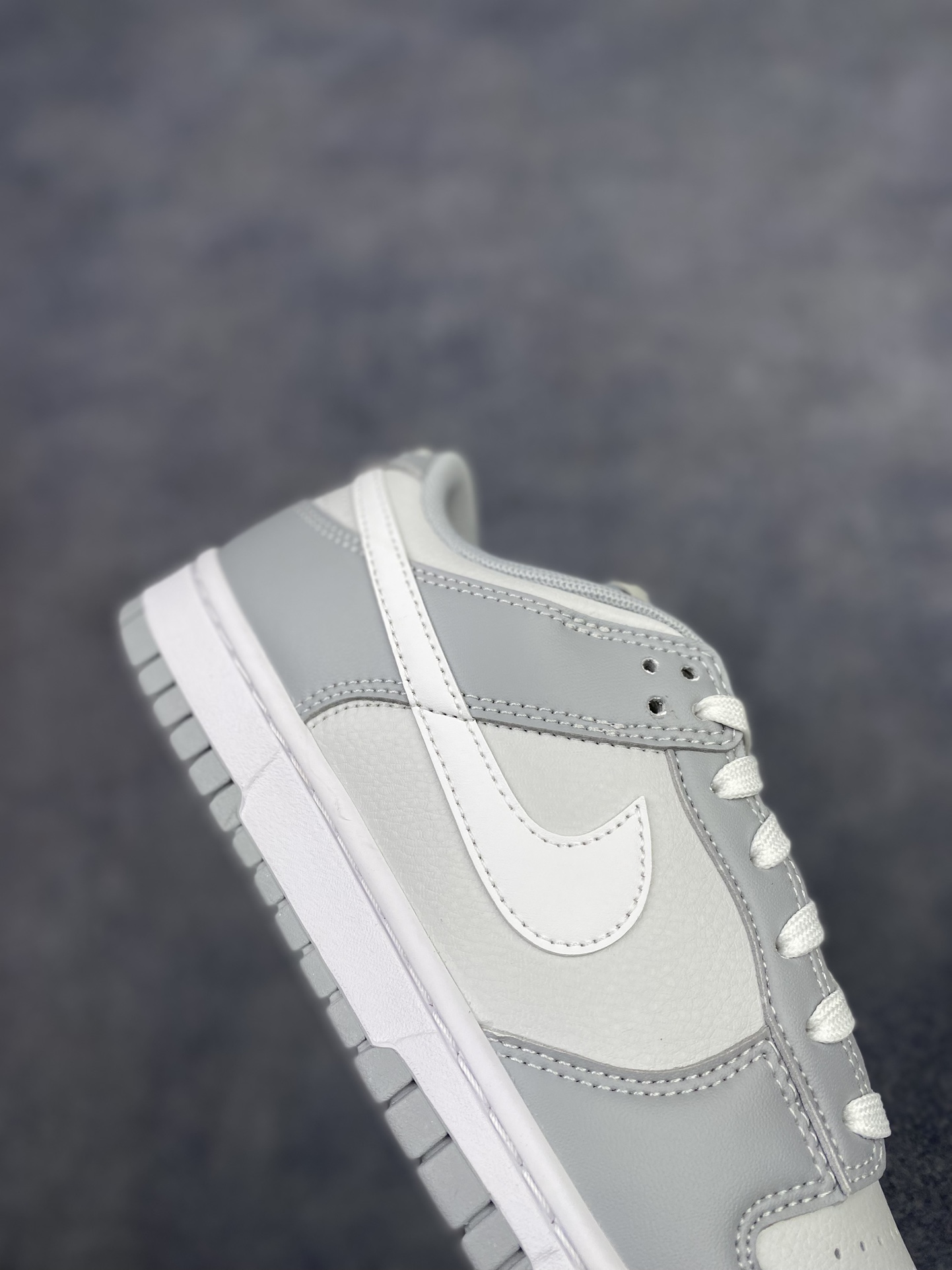 特价神版独家版型蒸餾加工帶來的是更好的视觉和脚感体验 耐克Nike SB Dunk Low Retro