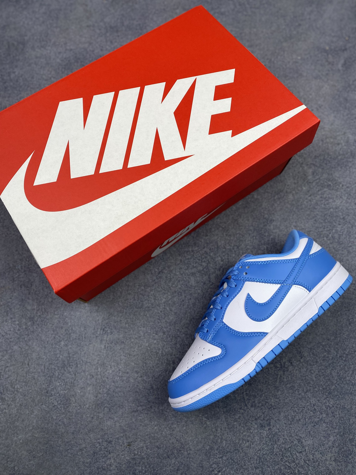 特价神版独家版型蒸餾加工帶來的是更好的视觉和脚感体验 耐克Nike SB Dunk Low Retro