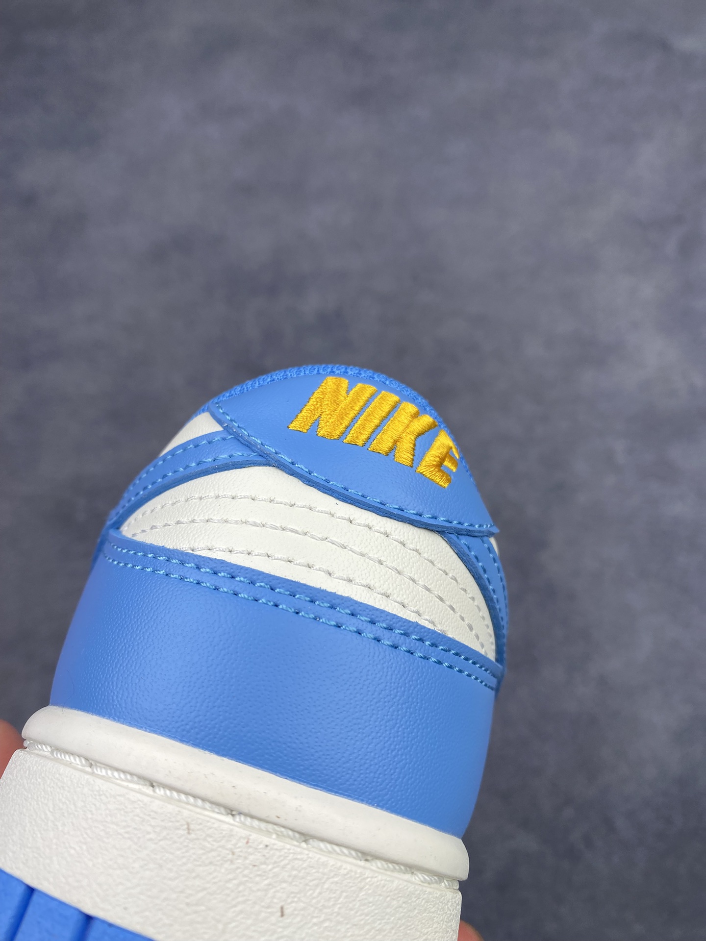 特价神版独家版型蒸餾加工帶來的是更好的视觉和脚感体验 耐克Nike SB Dunk Low Retro