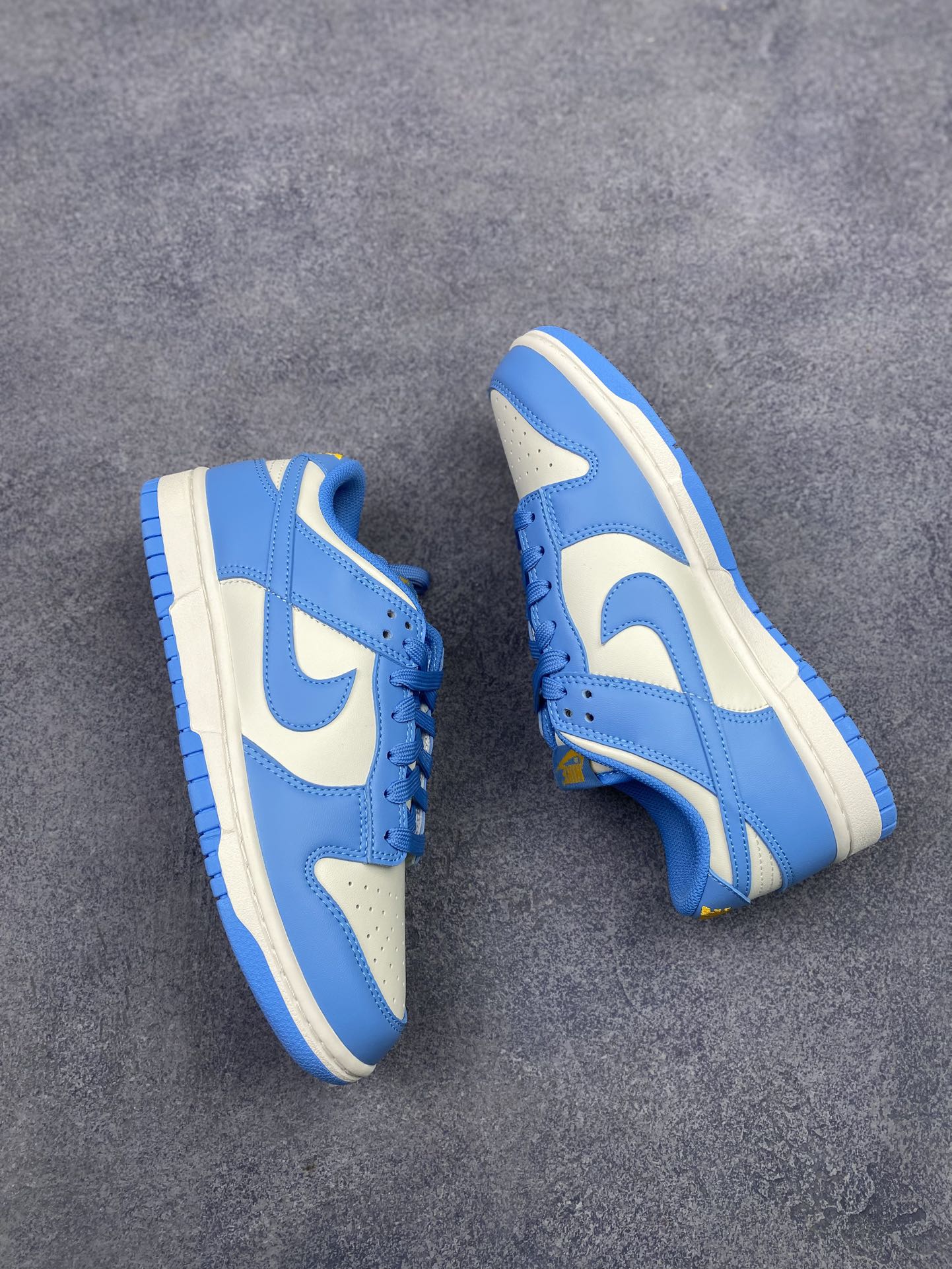 特价神版独家版型蒸餾加工帶來的是更好的视觉和脚感体验 耐克Nike SB Dunk Low Retro