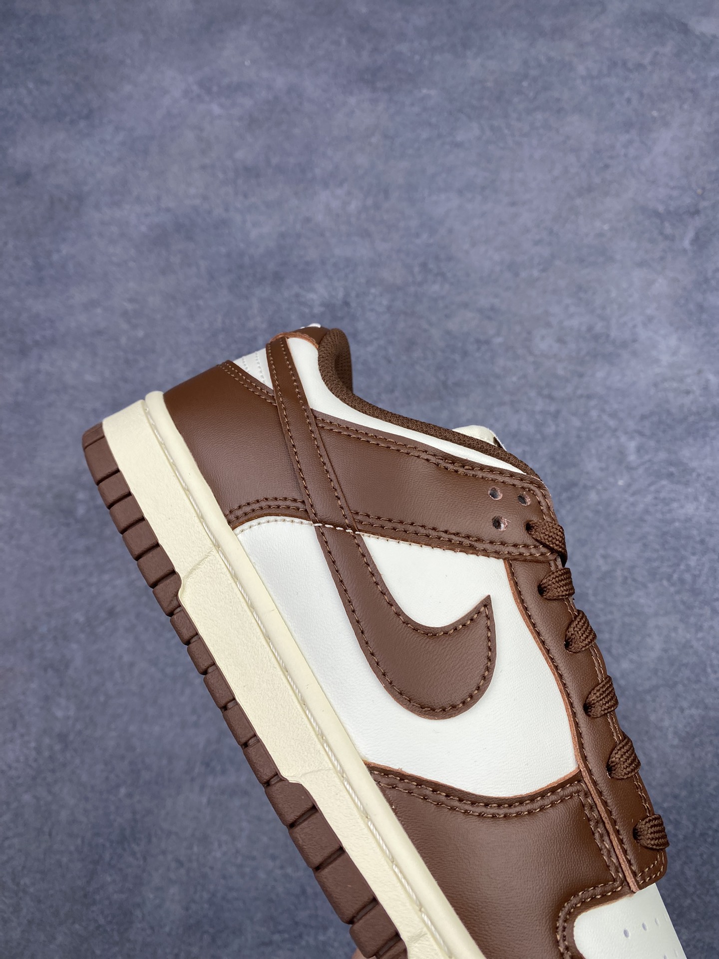 特价神版独家版型蒸餾加工帶來的是更好的视觉和脚感体验 耐克Nike SB Dunk Low Retro