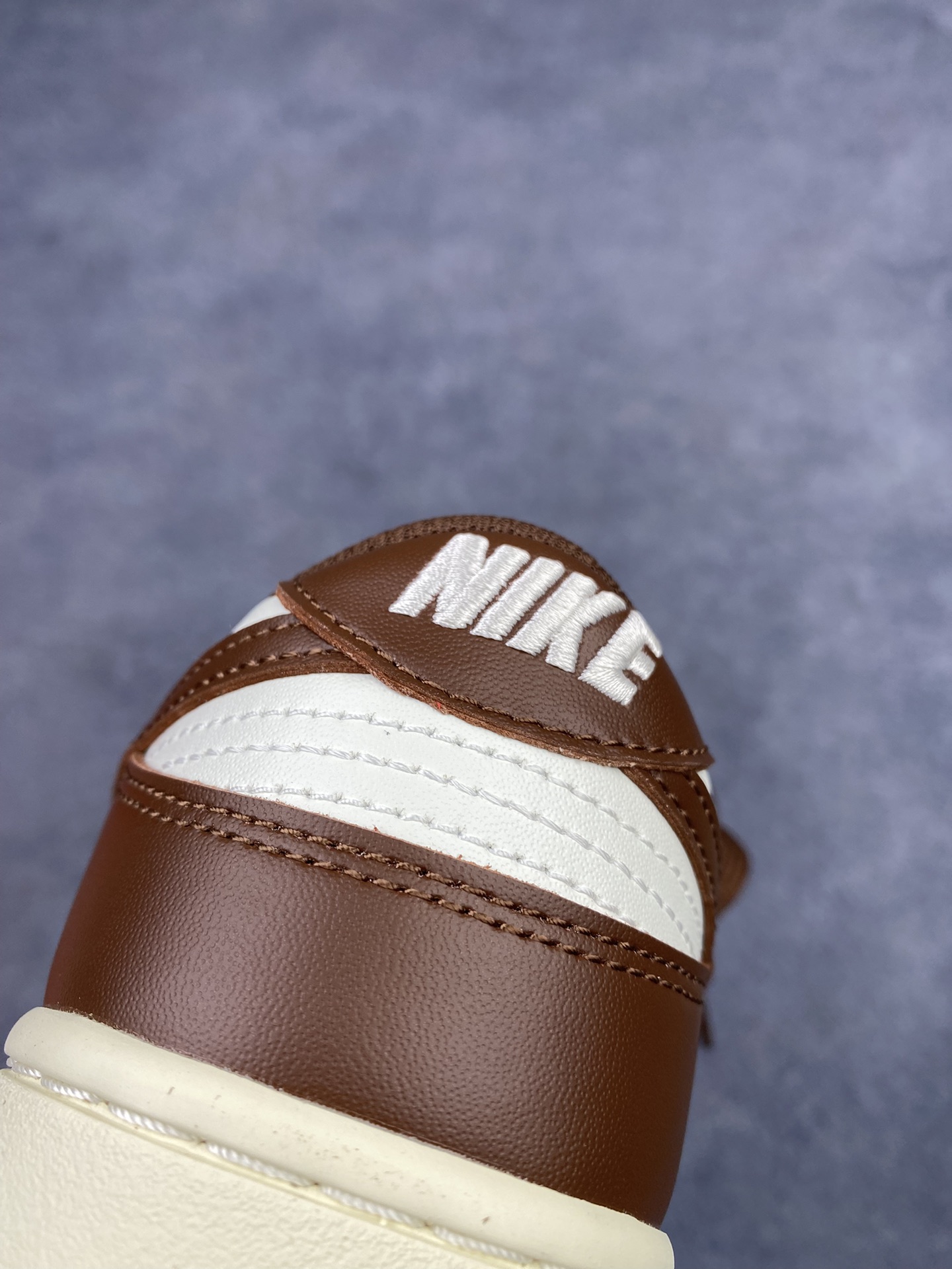 特价神版独家版型蒸餾加工帶來的是更好的视觉和脚感体验 耐克Nike SB Dunk Low Retro