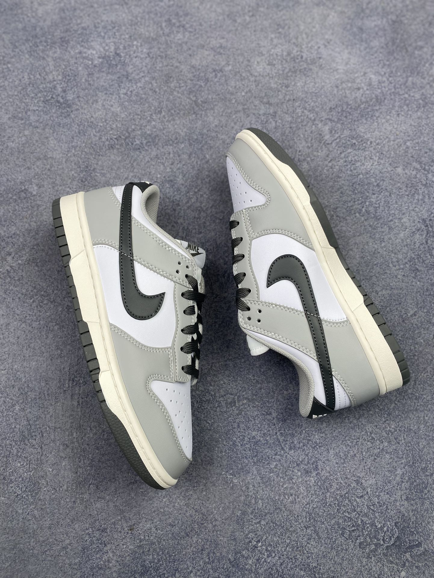 特价神版独家版型蒸餾加工帶來的是更好的视觉和脚感体验 耐克Nike SB Dunk Low Retro