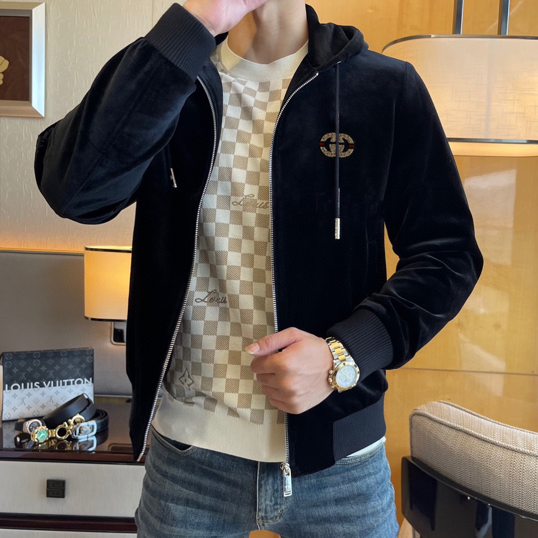 Gucci 品牌: GUCCI 古奇2025ss秋冬大 金丝绒外套 定制高品质聚酯纤维面料 元素logo设计