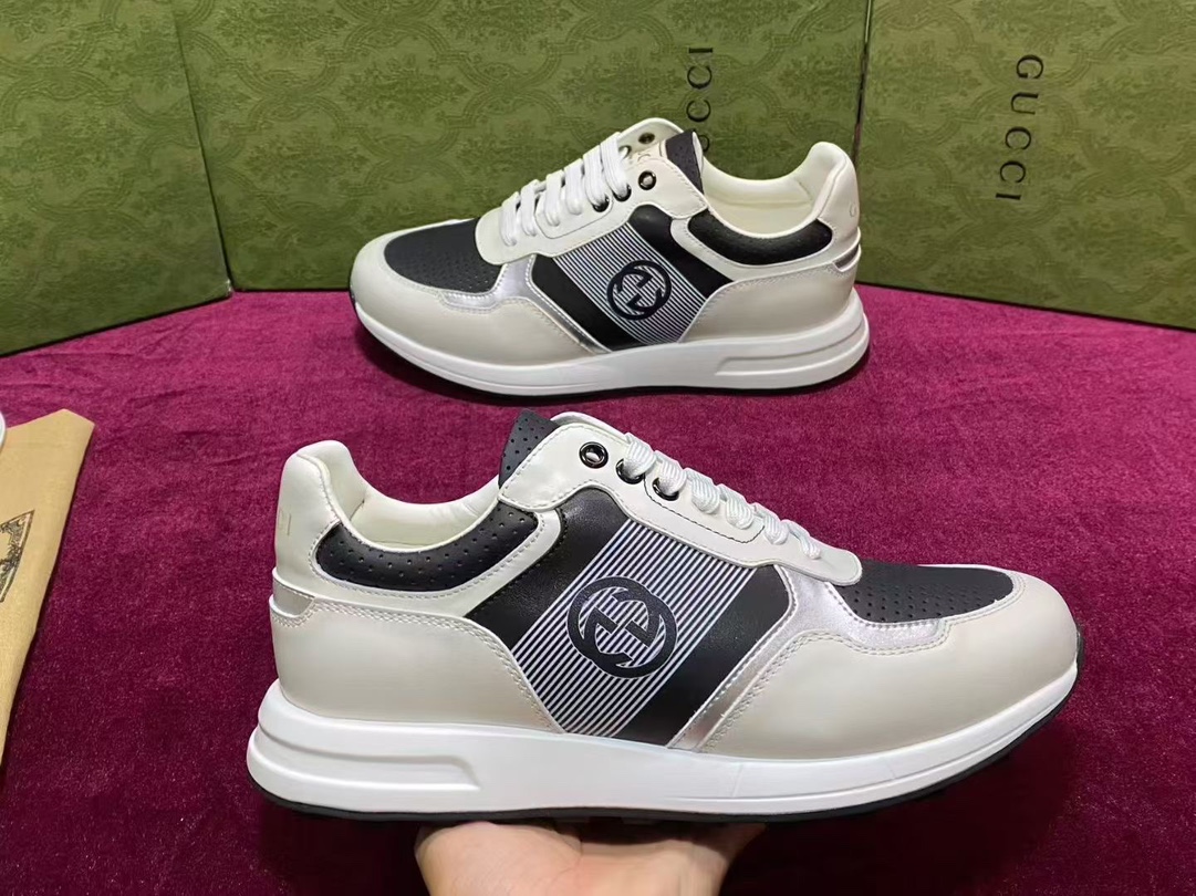 NO:680419,Gu~i low-top sports shoes series. These sports shoes are made of top-layer leather and classic punching. The brand logo is printed on the side and the tongue is equipped with a logo cloth label. It is comfortable, breathable, fashionable and beautiful. The soles are made of vacuum-absorbing film outsole, which makes the foot feel comfortable. Size male 38-45 (customized for 38 and 45), sneakers19860909Gu～i低帮运动鞋系列  这款运动鞋,采用头层皮革和经典冲孔搭配,侧面印品牌Logo,鞋舌配Logo布标,舒适透气,时尚美观.鞋底采用真空吸膜大底,脚感舒适. Size男38-45（38、45定做）,,sneakers,Men's shoes