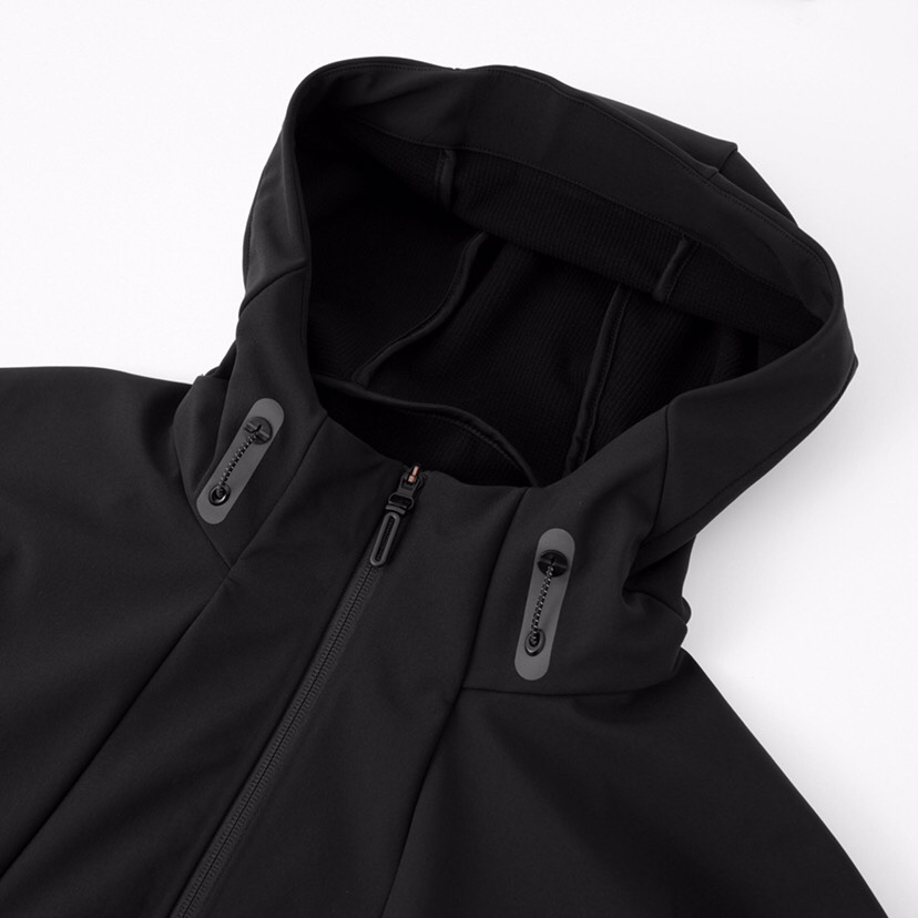 迪桑特DESCENT 2025秋冬 上新加绒连帽夹克外套，加厚冲锋衣运动外套夹克。高端机能系列，甄选日本