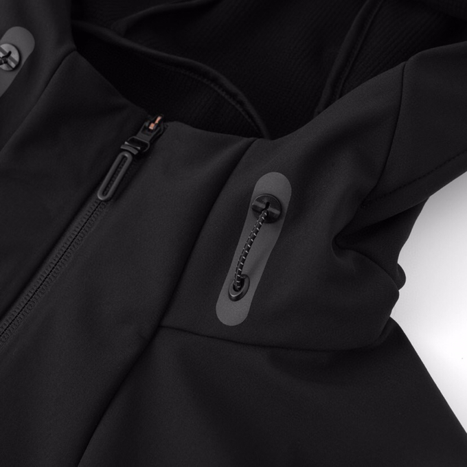 迪桑特DESCENT 2025秋冬 上新加绒连帽夹克外套，加厚冲锋衣运动外套夹克。高端机能系列，甄选日本