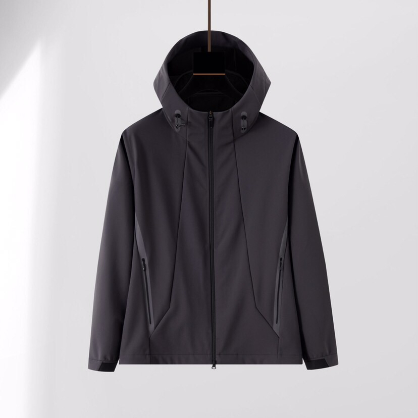 迪桑特DESCENT 2025秋冬 上新加绒连帽夹克外套，加厚冲锋衣运动外套夹克。高端机能系列，甄选日本