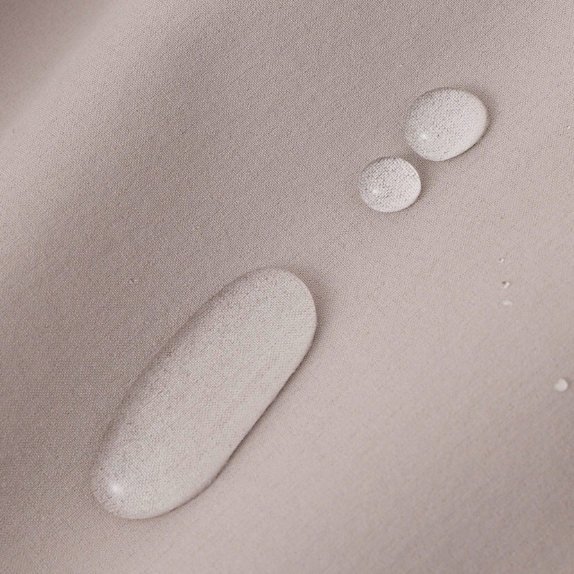 迪桑特DESCENT 2025秋冬 上新加绒连帽夹克外套，加厚冲锋衣运动外套夹克。高端机能系列，甄选日本