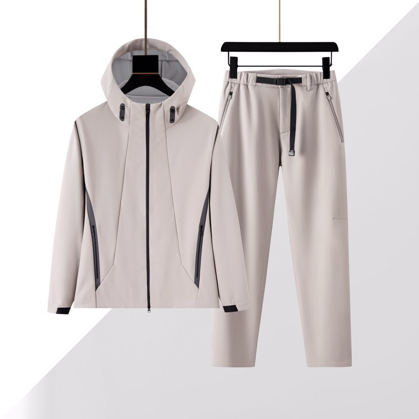 迪桑特DESCENT 2025秋冬上新加厚加绒连帽夹克套装，高端机能系列，甄选日本东丽特力飞面料，面层8