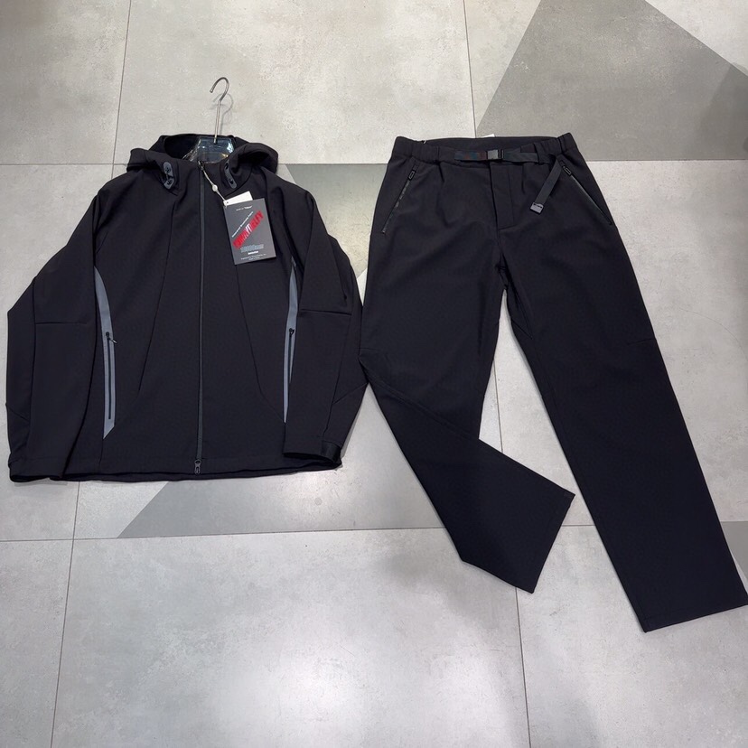 迪桑特DESCENT 2025秋冬上新加厚加绒连帽夹克套装，高端机能系列，甄选日本东丽特力飞面料，面层8