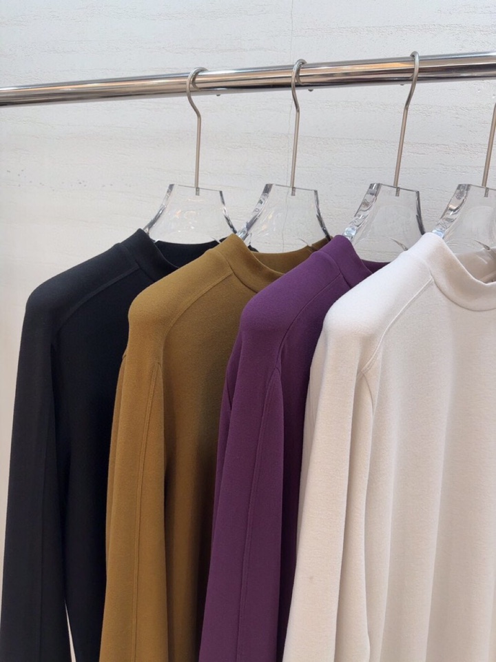 Loro Piana 诺悠翩雅lP🆕 秋冬上新小立领长袖T恤打底衫，羊毛+德绒混纺，是新升级腈纶弹力德绒