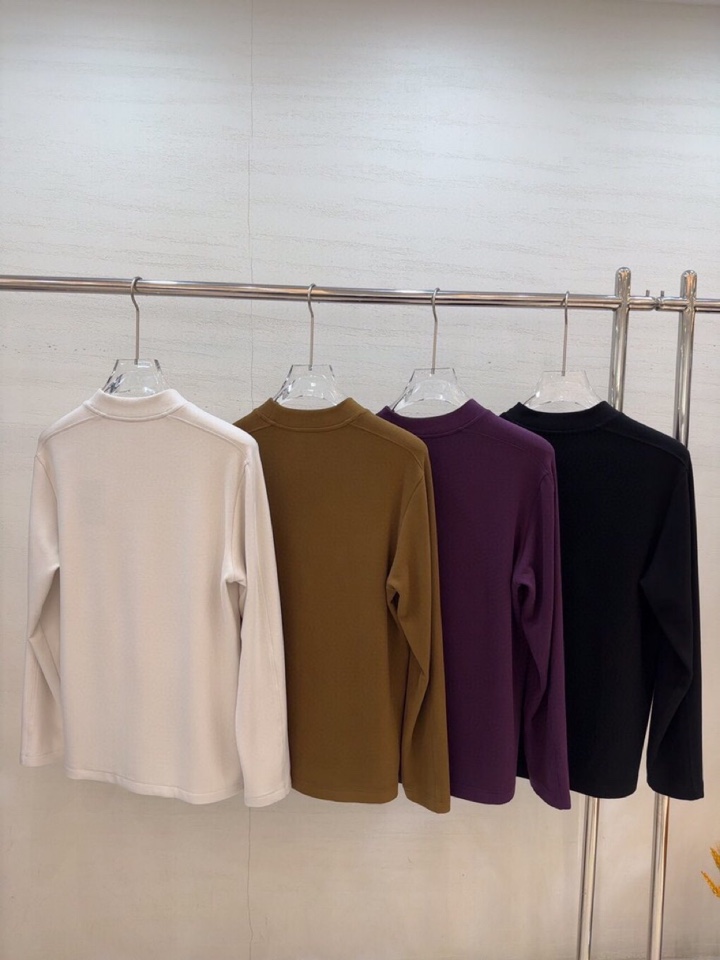 Loro Piana 诺悠翩雅lP🆕 秋冬上新小立领长袖T恤打底衫，羊毛+德绒混纺，是新升级腈纶弹力德绒