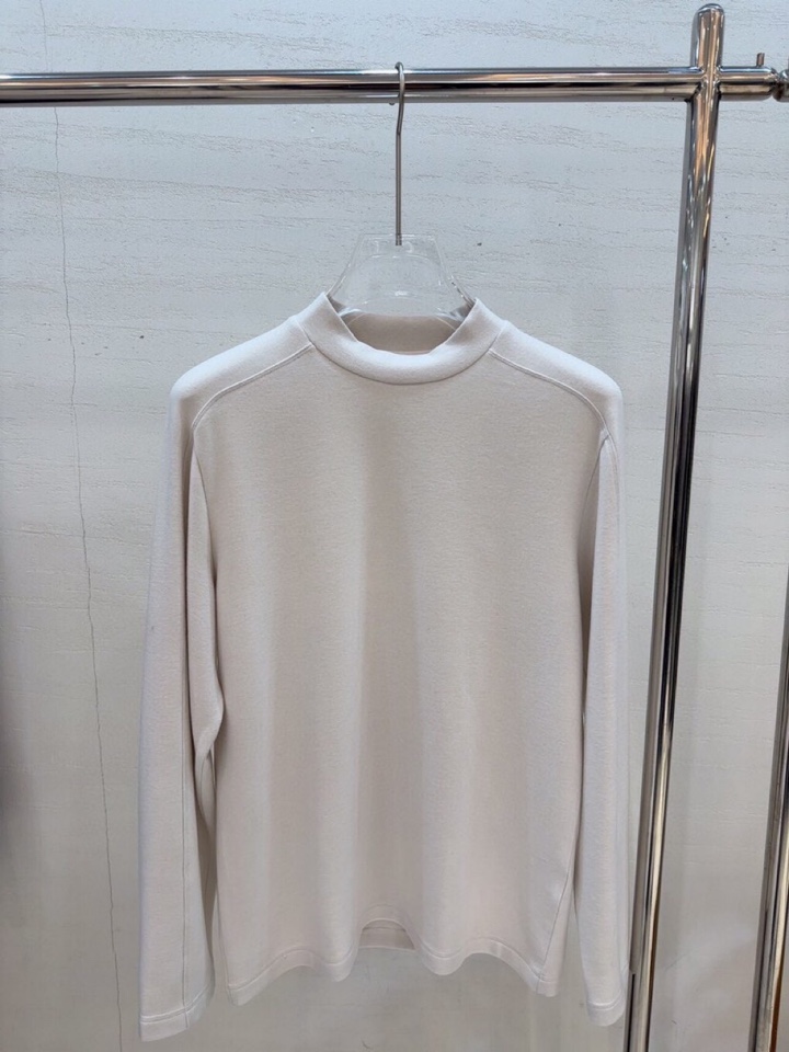 Loro Piana 诺悠翩雅lP🆕 秋冬上新小立领长袖T恤打底衫，羊毛+德绒混纺，是新升级腈纶弹力德绒