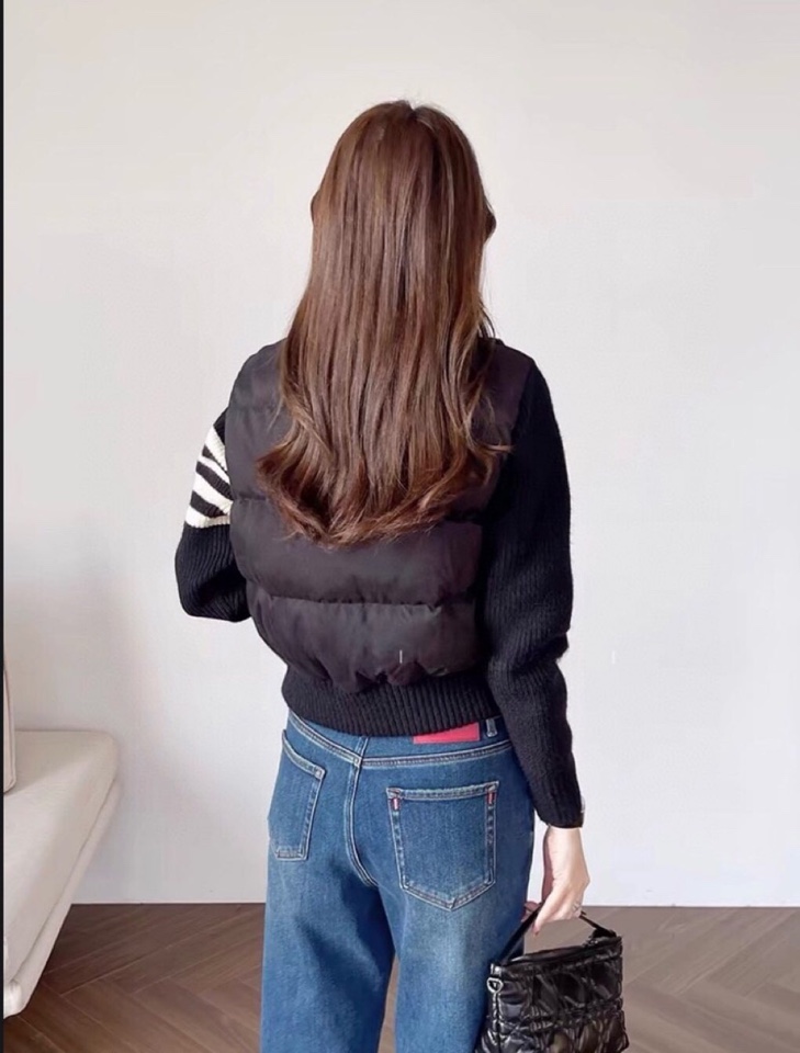 THOM BROWNE 汤姆布朗 TB🌺女款高版本，网红爆款折叠半高领女款羽绒服（含白鸭绒90%） \n