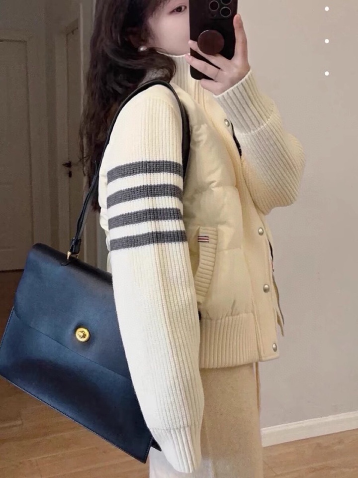 THOM BROWNE 汤姆布朗 TB🌺女款高版本，网红爆款折叠半高领女款羽绒服（含白鸭绒90%） \n