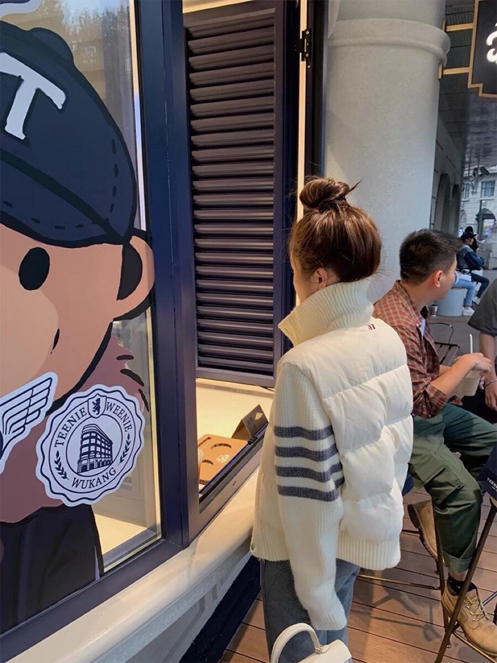 THOM BROWNE 汤姆布朗 TB🌺女款高版本，网红爆款折叠半高领女款羽绒服（含白鸭绒90%） \n