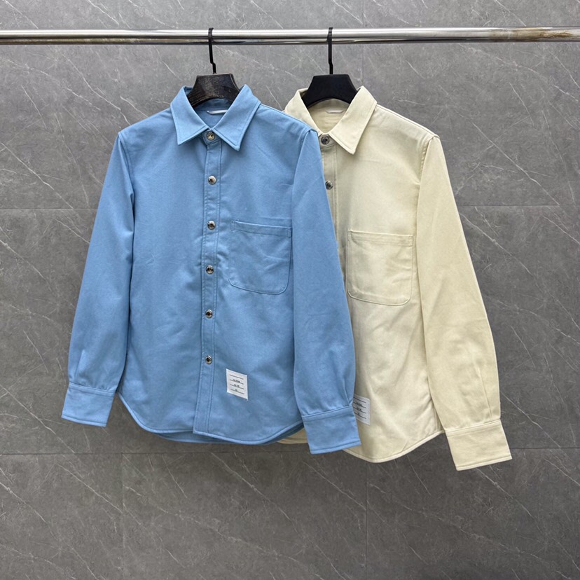 THOM BROWNE 汤姆布朗 TB 水洗棉牛仔衬衫休闲夹克外套 \n码数：1-4 颜色：浅兰、杏色\