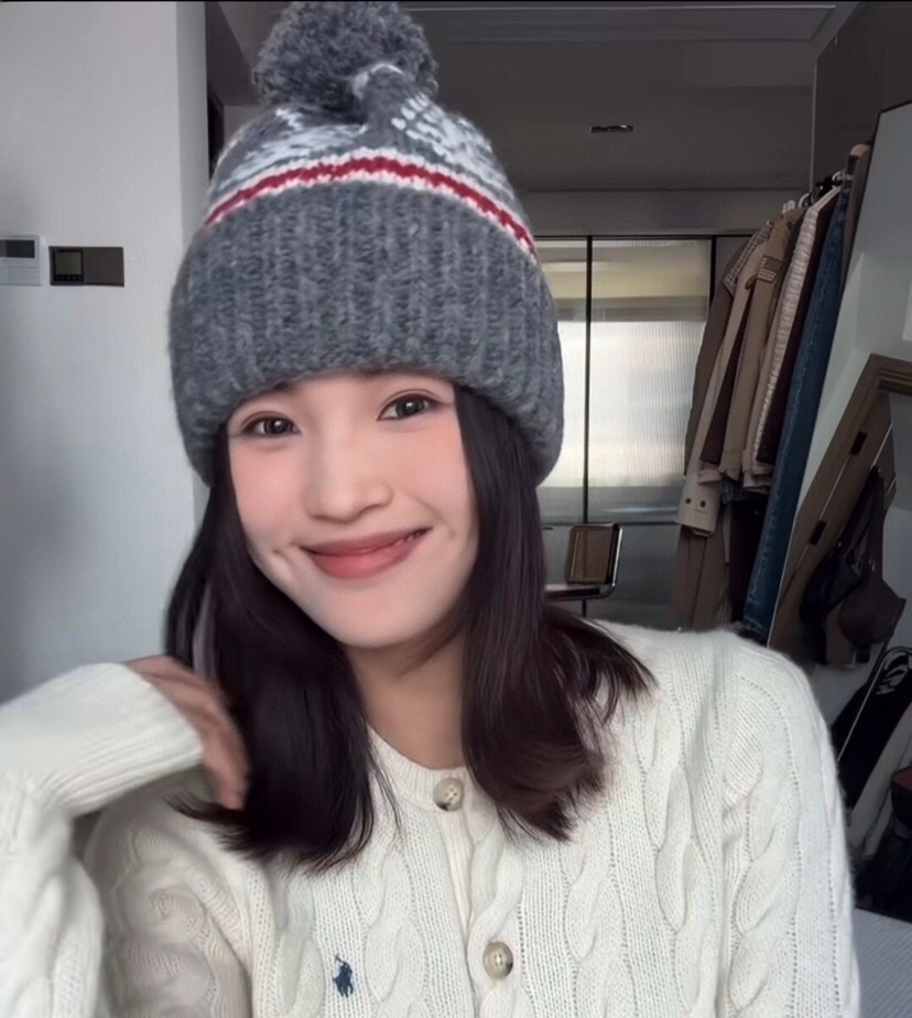 THOM BROWNE 汤姆布朗 TB 费尔岛毛球针织帽 \n码数：均码，颜色：灰色、藏青\n