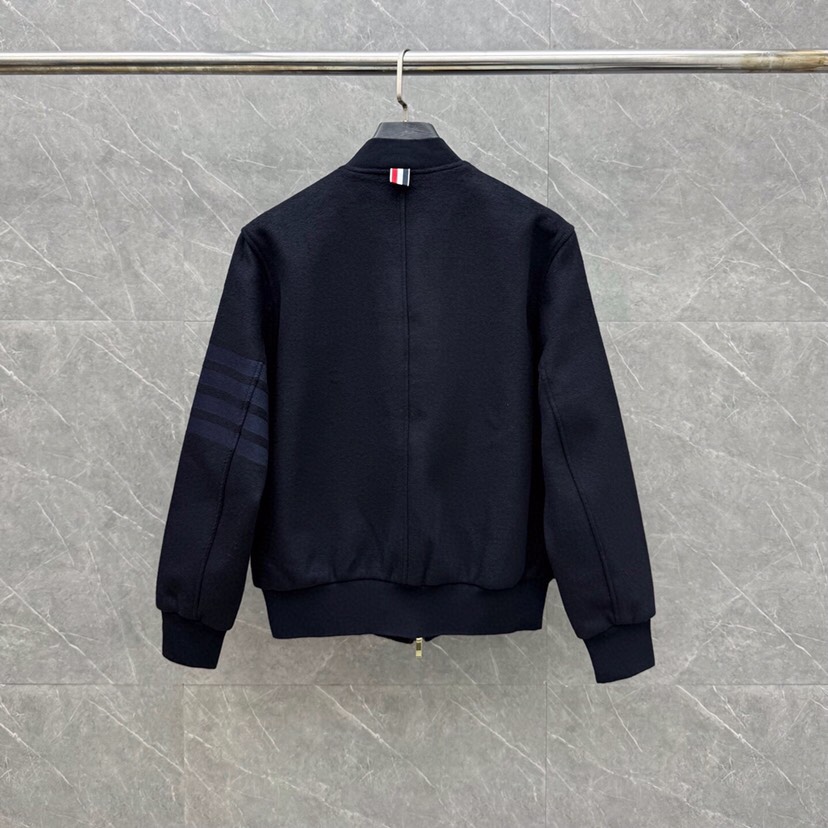 THOM BROWNE 汤姆布朗 TB色织四杠毛呢棒球领夹克外套 \n码数：1-4 颜色：灰色、藏蓝\n