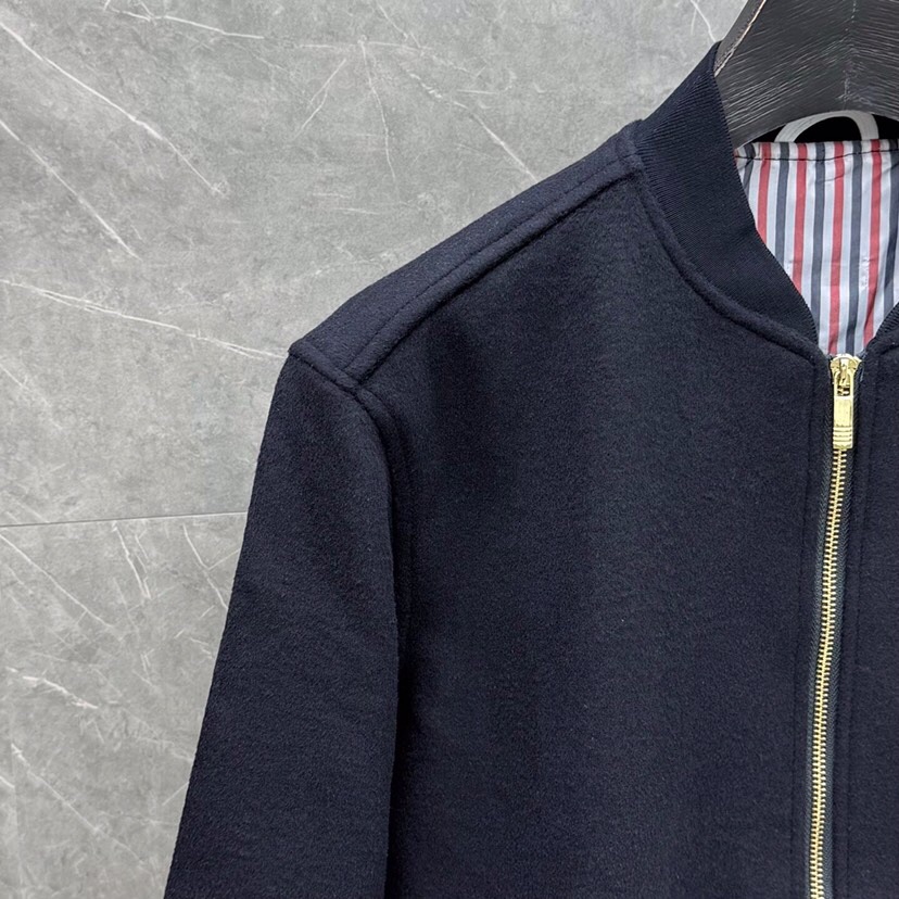 THOM BROWNE 汤姆布朗 TB色织四杠毛呢棒球领夹克外套 \n码数：1-4 颜色：灰色、藏蓝\n