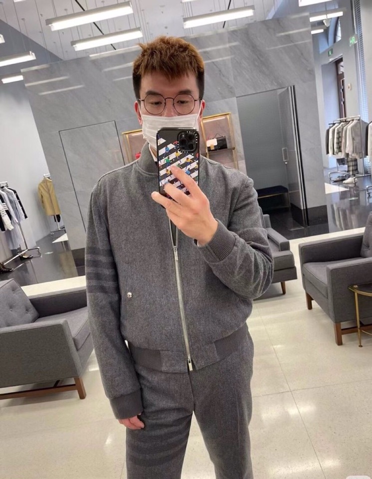 THOM BROWNE 汤姆布朗 TB色织四杠毛呢棒球领夹克外套 \n码数：1-4 颜色：灰色、藏蓝\n