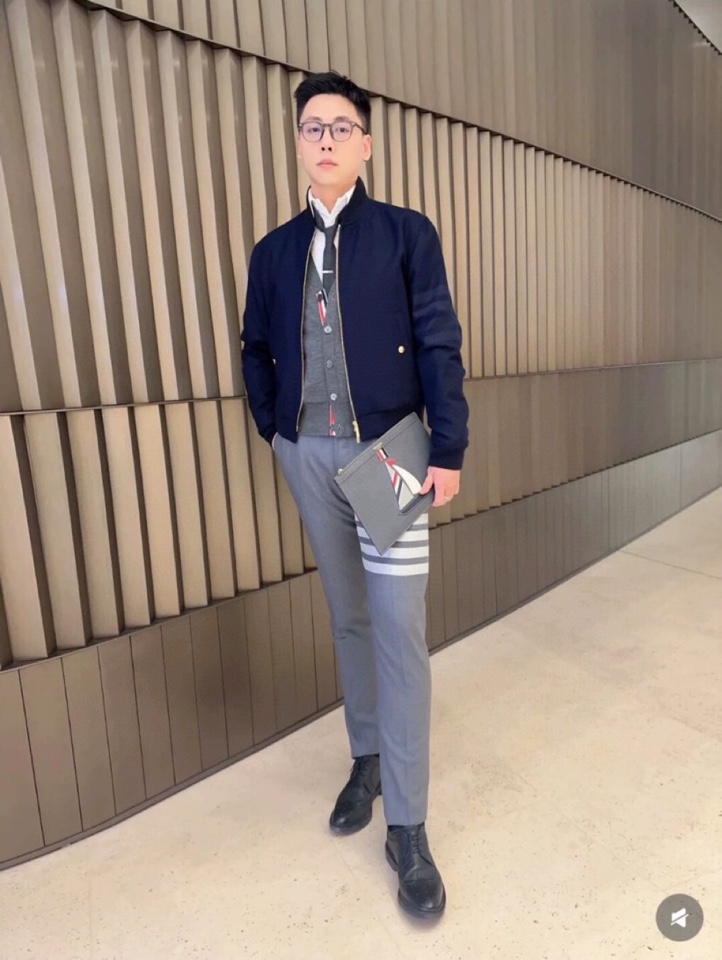 THOM BROWNE 汤姆布朗 TB色织四杠毛呢棒球领夹克外套 \n码数：1-4 颜色：灰色、藏蓝\n