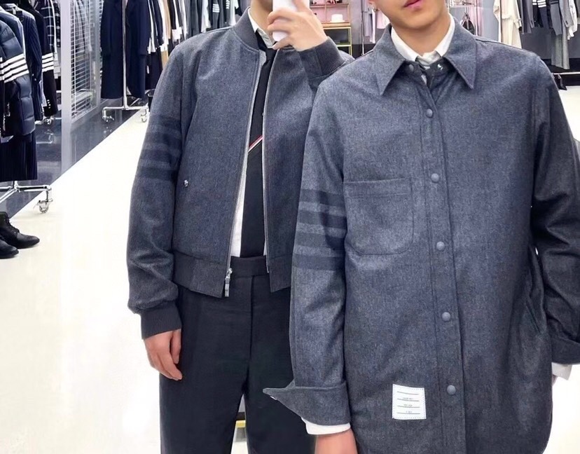 THOM BROWNE 汤姆布朗 TB色织四杠毛呢棒球领夹克外套 \n码数：1-4 颜色：灰色、藏蓝\n