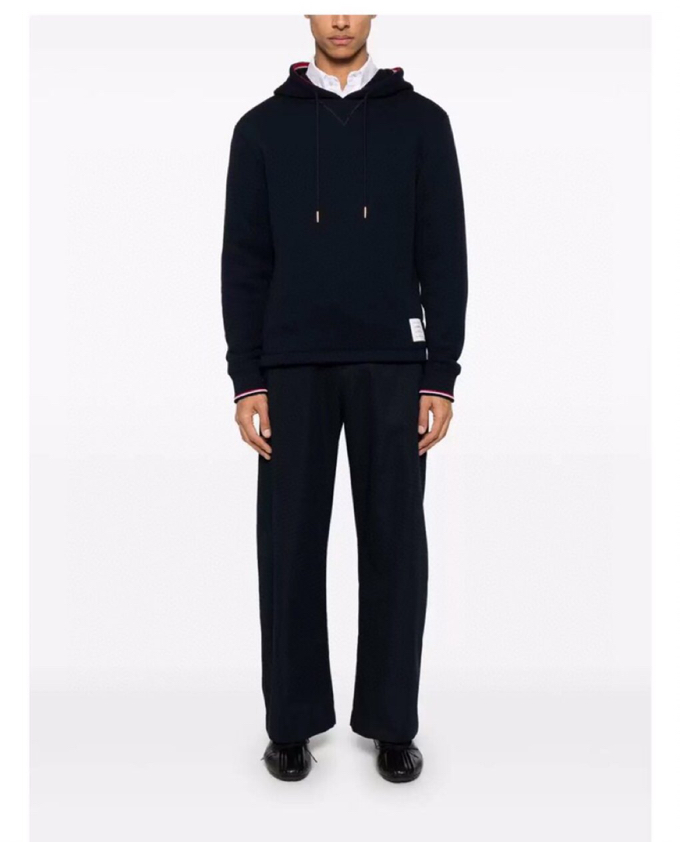 THOM BROWNE 汤姆布朗 TB重工袖织带连帽宽松抽绳卫衣，男女同款情侣款连帽卫衣\n码数：1-4