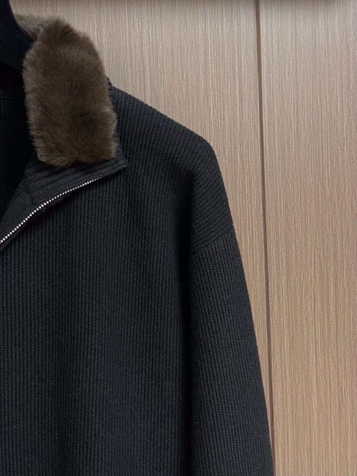 Loro Piana 诺悠翩雅lP🆕 ss秋冬新品毛领拉链针织毛衣开衫外套，毛领可拆卸设计，美式穿搭经典