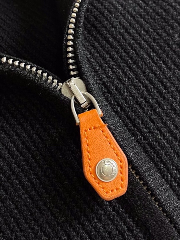 Loro Piana 诺悠翩雅lP🆕 ss秋冬新品毛领拉链针织毛衣开衫外套，毛领可拆卸设计，美式穿搭经典