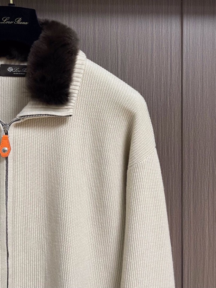 Loro Piana 诺悠翩雅lP🆕 ss秋冬新品毛领拉链针织毛衣开衫外套，毛领可拆卸设计，美式穿搭经典