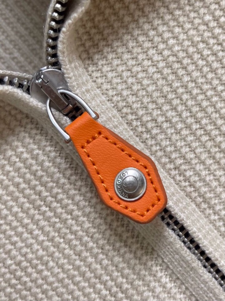 Loro Piana 诺悠翩雅lP🆕 ss秋冬新品毛领拉链针织毛衣开衫外套，毛领可拆卸设计，美式穿搭经典