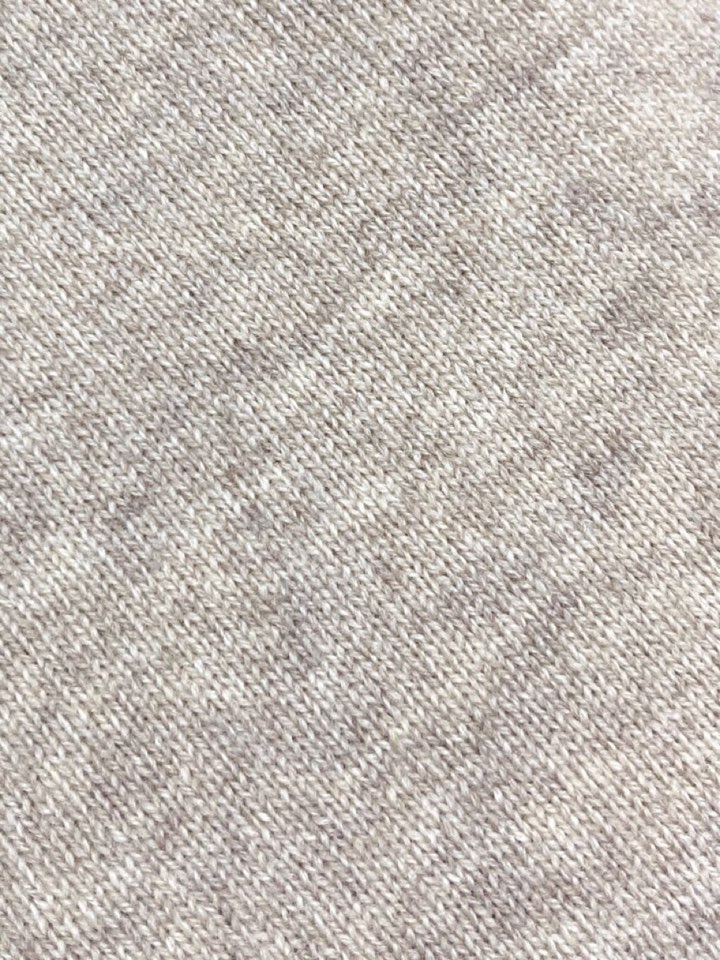 Loro Piana 诺悠翩雅lP🆕 秋冬新款针织衫圆领毛衣，针织面料质感上乘，触感柔软顺滑，亲肤性极佳