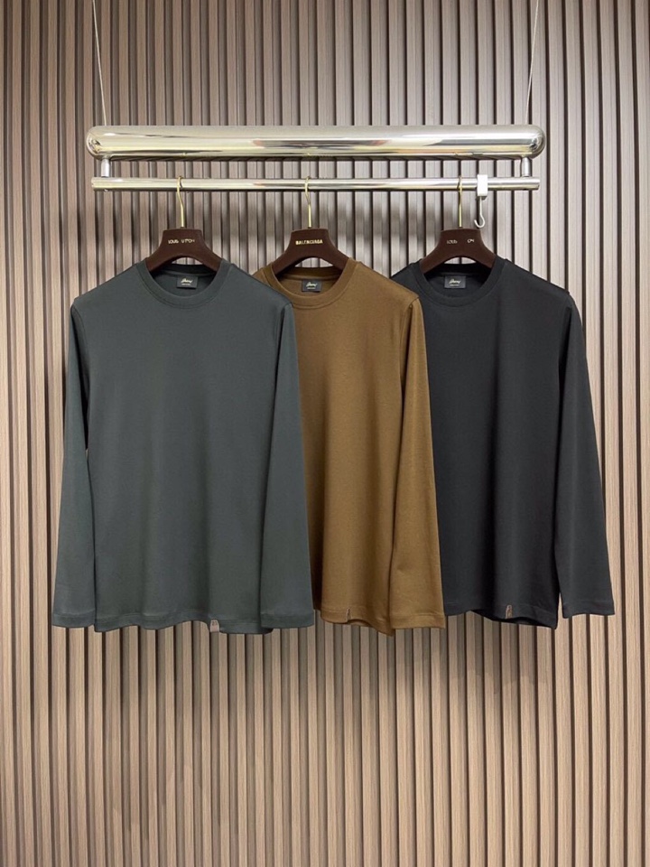 Brioni 布莱奥尼 天丝棉圆领长袖t恤，高端奢华且白金级的一款经典基础款t恤衫。通体的设计完美融合意