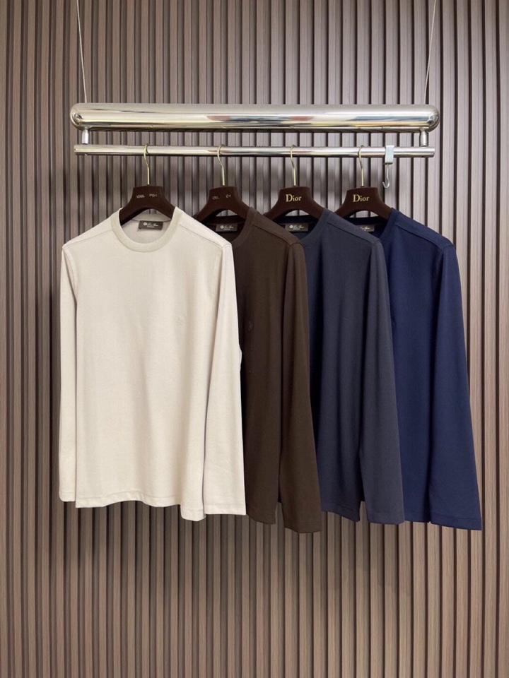 Loro Piana 诺悠翩雅lP🆕 ss秋冬新款圆领长袖T恤打底衫，全品相！工艺采用胸前logo 设计