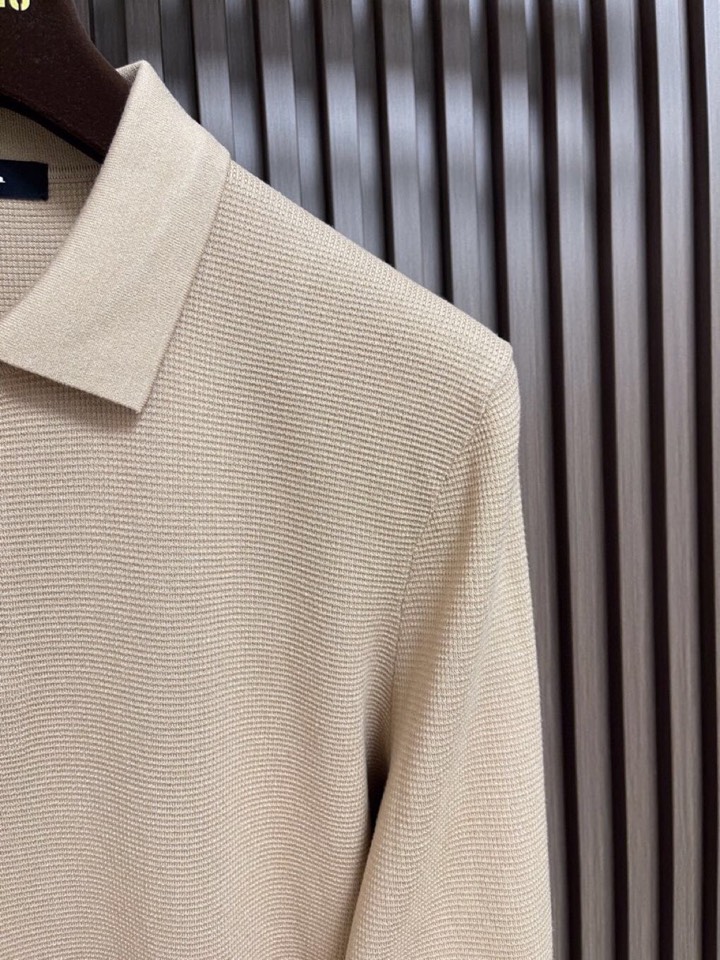 kiton 奇顿 三扣翻领针织衫翻领长袖毛衣 精选优质面料，轻盈蓬松却比普通羊毛更保暖，室内外自由切换，