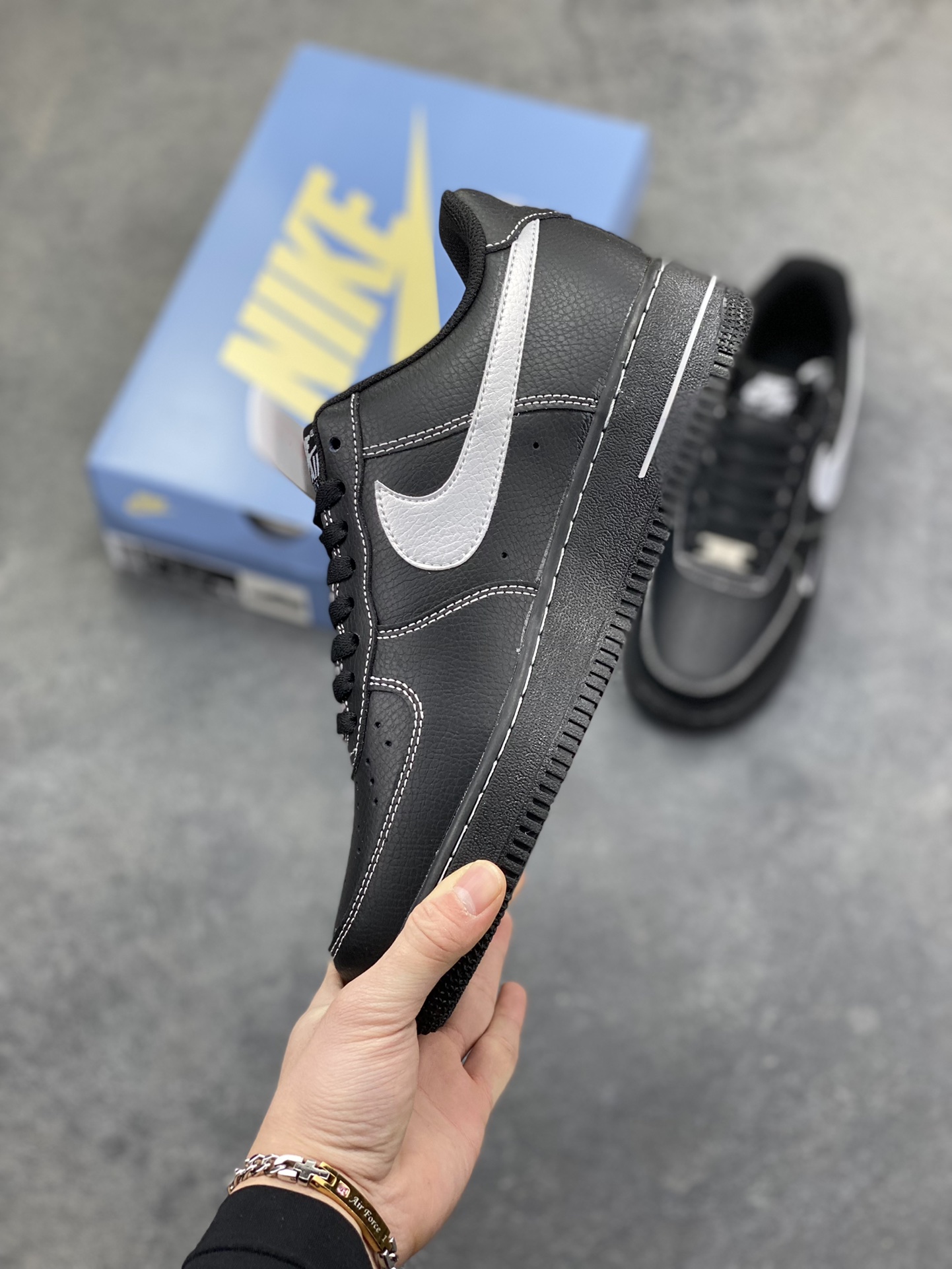 图片[3]-Nike Air Force 1 Low’07 黑银小勾 空军一号低帮休闲板鞋 定制皮料 原厂3D打印 定制鞋盒 原楦原纸板 纯正空军版型 内置全掌气垫 货号：ZH0316-154 尺码：36 36.5 37.5 38 38.5 39 40 40.5 41 42 42.5 43 44 44.5 45-选品中心