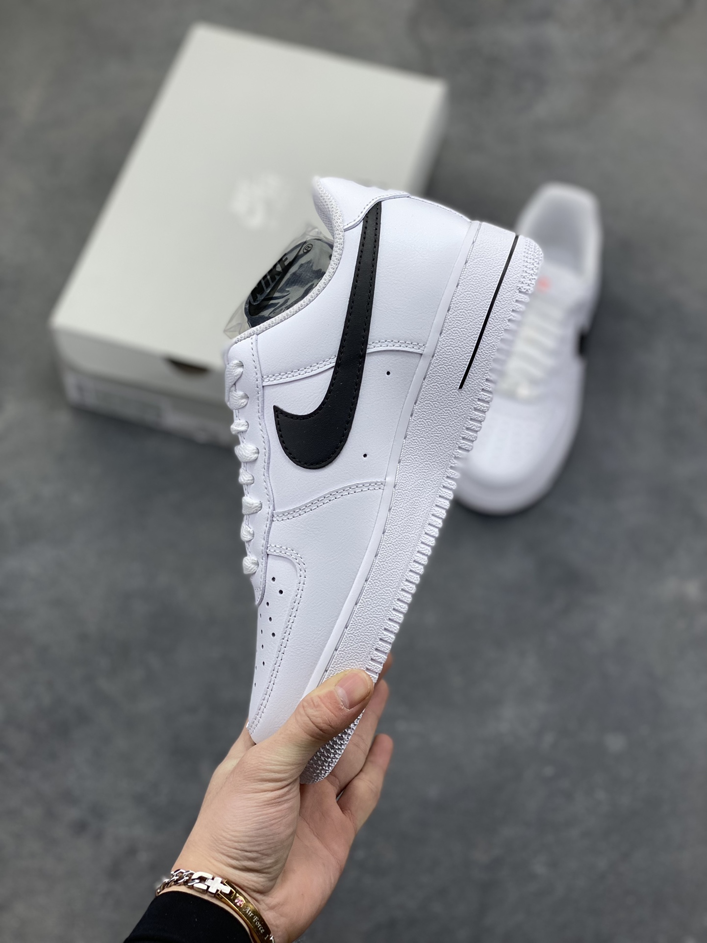 图片[3]-NIke Air Force 1 ‘07 Low 空军一号低帮 运动鞋 休闲鞋 折边针车 工艺难度大 原楦头原纸板 原装鞋盒 定制五金配件 内置全掌气垫 原厂鞋底 货号：CJ0952-100 尺码：36 36.5 37.5 38 38.5 39 40 40.5 41 42 42.5 43 44 44.5 45-选品中心