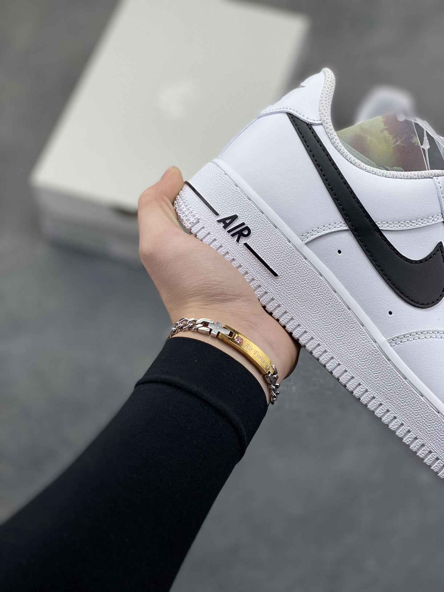 图片[6]-NIke Air Force 1 ‘07 Low 空军一号低帮 运动鞋 休闲鞋 折边针车 工艺难度大 原楦头原纸板 原装鞋盒 定制五金配件 内置全掌气垫 原厂鞋底 货号：CJ0952-100 尺码：36 36.5 37.5 38 38.5 39 40 40.5 41 42 42.5 43 44 44.5 45-选品中心