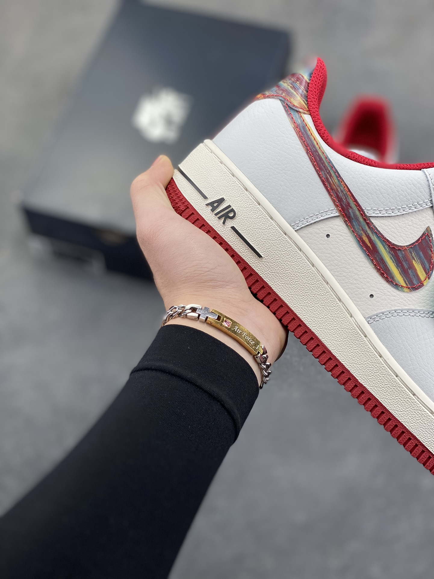 图片[6]-NIke Air Force 1 ‘07 Low 空军一号低帮 运动鞋 休闲鞋 折边针车 工艺难度大 原楦头原纸板 原装鞋盒 定制五金配件 内置全掌气垫 原厂鞋底 货号：IM7380-030 尺码：36 36.5 37.5 38 38.5 39 40 40.5 41 42 42.5 43 44 44.5 45-选品中心