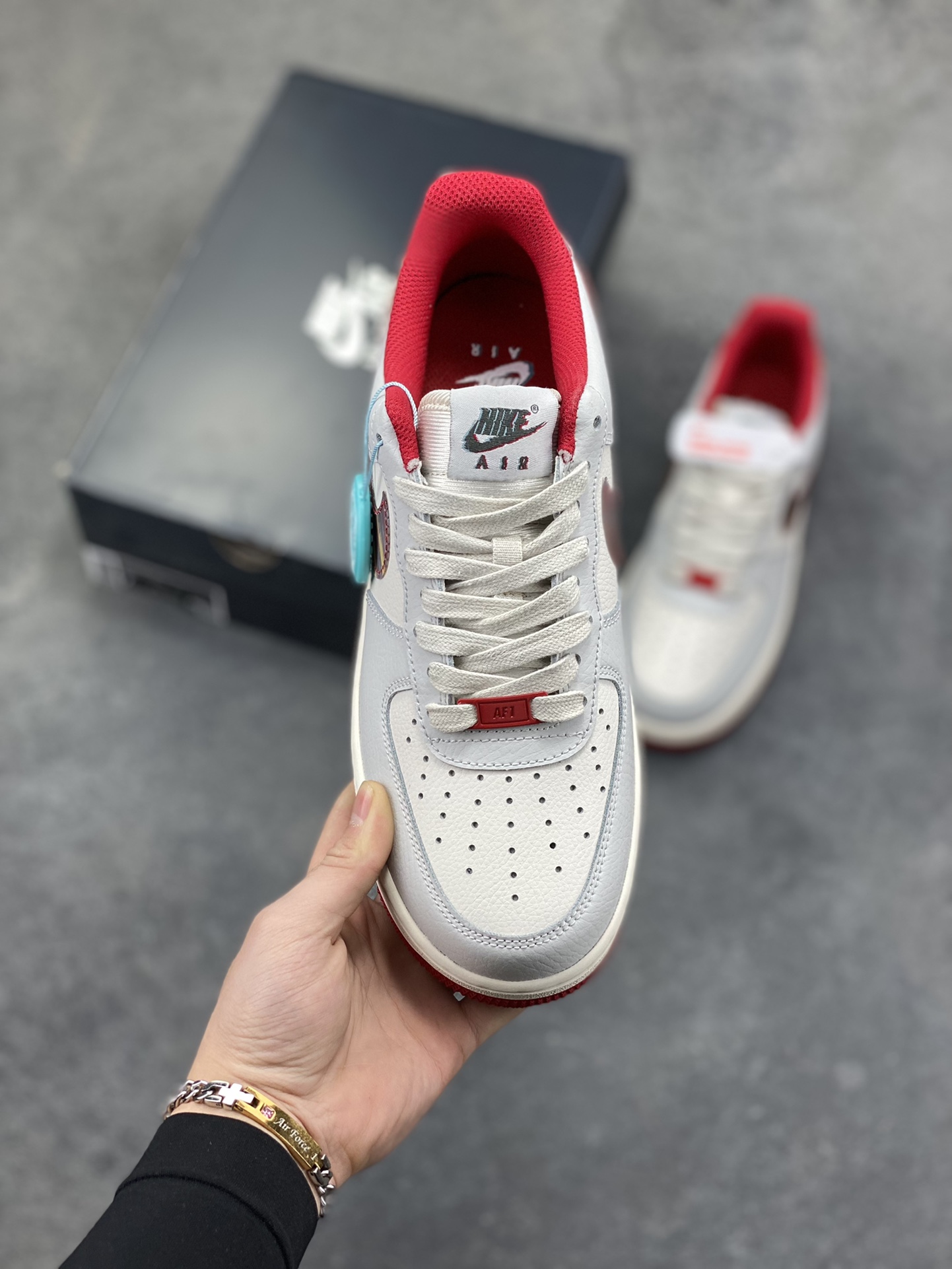 图片[2]-NIke Air Force 1 ‘07 Low 空军一号低帮 运动鞋 休闲鞋 折边针车 工艺难度大 原楦头原纸板 原装鞋盒 定制五金配件 内置全掌气垫 原厂鞋底 货号：IM7380-030 尺码：36 36.5 37.5 38 38.5 39 40 40.5 41 42 42.5 43 44 44.5 45-选品中心