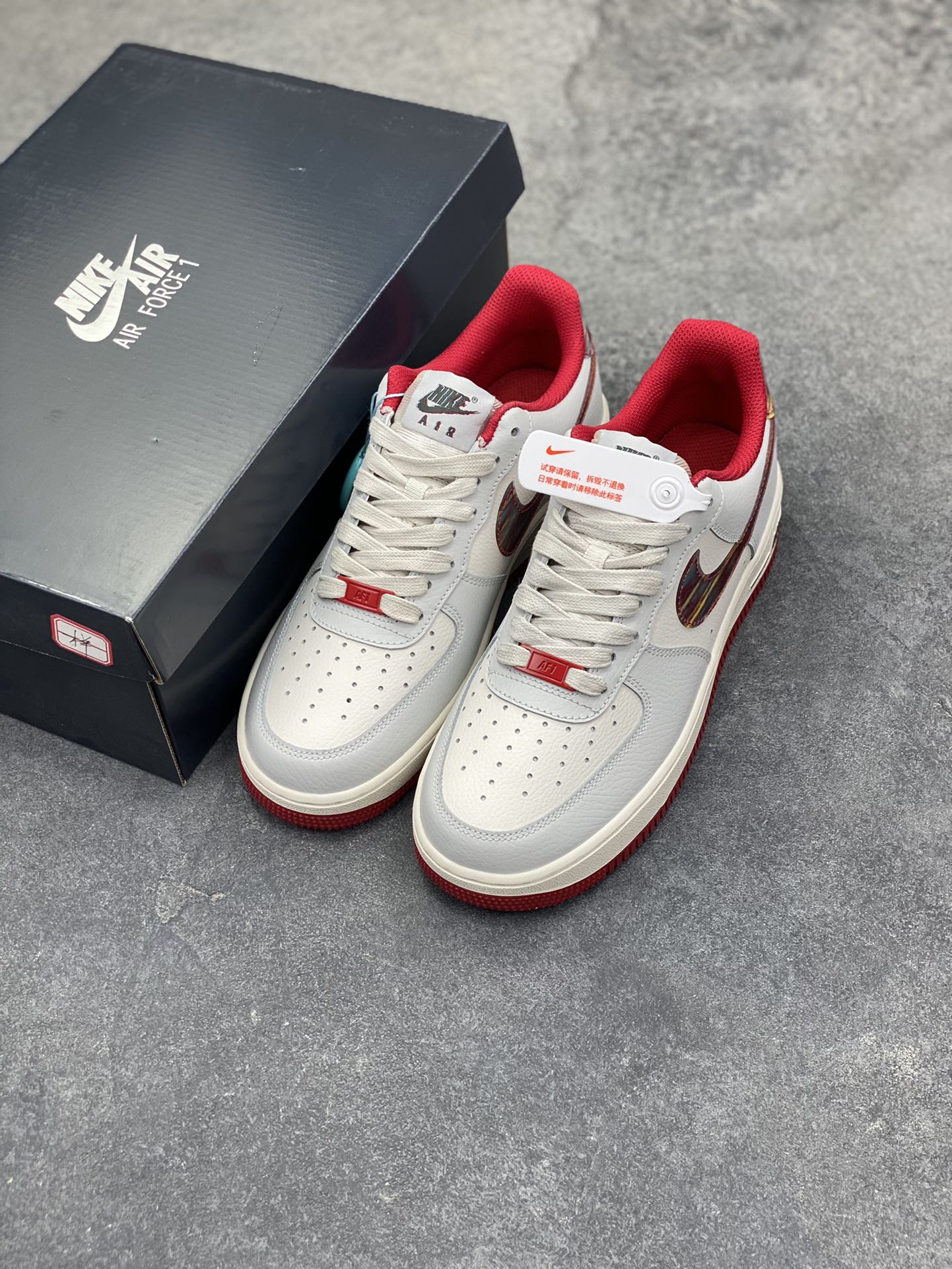 图片[8]-NIke Air Force 1 ‘07 Low 空军一号低帮 运动鞋 休闲鞋 折边针车 工艺难度大 原楦头原纸板 原装鞋盒 定制五金配件 内置全掌气垫 原厂鞋底 货号：IM7380-030 尺码：36 36.5 37.5 38 38.5 39 40 40.5 41 42 42.5 43 44 44.5 45-选品中心